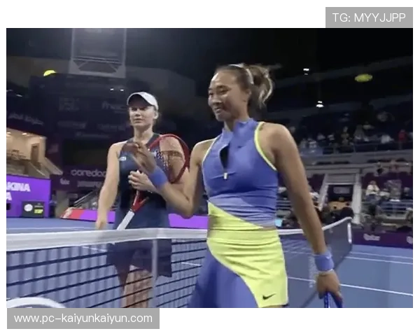 多哈站晚宴郑钦文黑裙惊艳亮相,球迷称其为“行走的超模文” 多哈站晚宴郑钦文黑裙惊艳亮相,球迷称其为“行走的超模文”